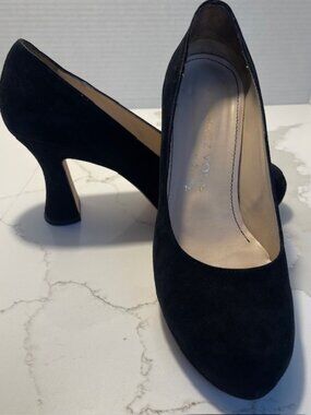 Marchez Vous xo by Yeardley black suede pumps with hidden platform. Size 8.